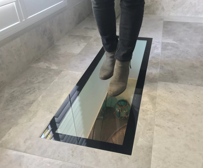 39mm Walk On Glass Floor