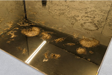 antique mirror splashback effect