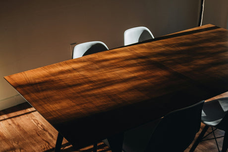 How to protect a wooden dining table