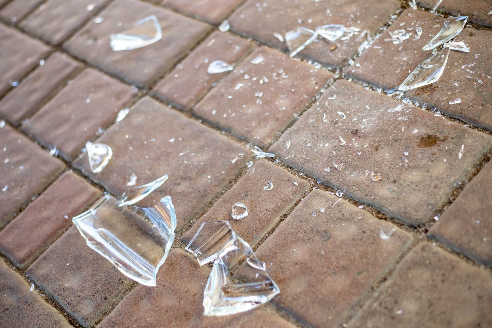 why rattan table glass breaks winter